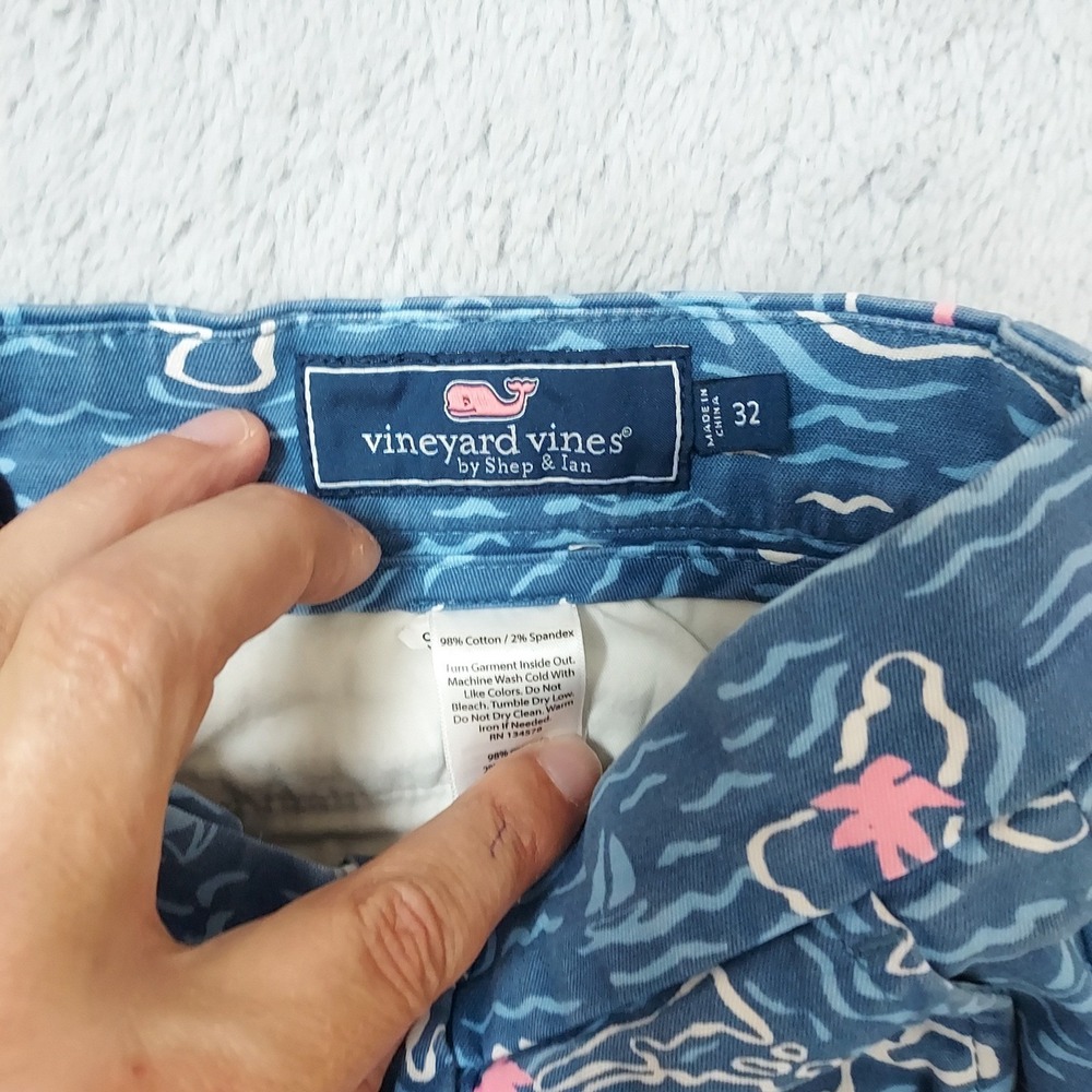 Vineyard Vines Shorts Mens 32 Island Map Graphic Blue Marthas Vineyard Beach - Picture 3 of 9